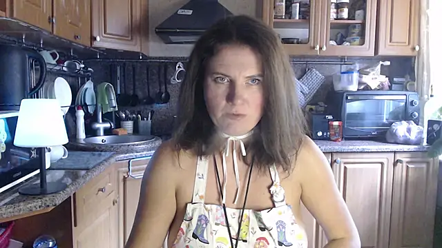 Snapshot of LizaCakes chatting on September 2025 09:44:01 AM LizaCakes online show from September 2025 09:44:01 AM