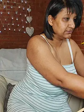 Lilybanx online show from April 2026 08:29:01 AM