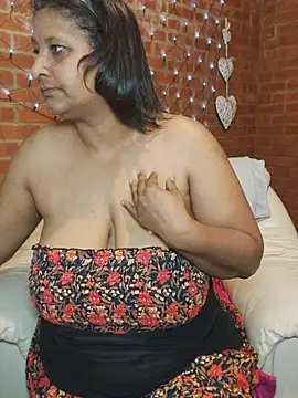 Snapshot of Lilybanx chatting on June 2026 09:28:02 PM Lilybanx online show from June 2026 09:28:02 PM