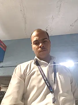 Vickyrajput009 online show from February 2026 05:00:02 AM