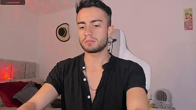 aydan hw online show from December 2024 08:01:02 PM