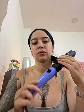 EmmyEvans1 online show from February 2025 07:57:02 PM