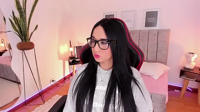 EmmyEvans1 online show from February 2025 07:56:01 PM