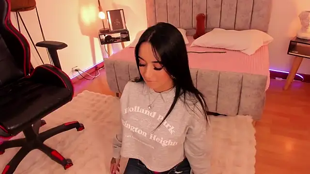 EmmyEvans1 online show from February 2025 07:52:02 PM