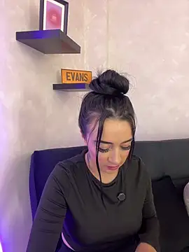 EmmyEvans1 online show from September 2025 07:36:02 PM