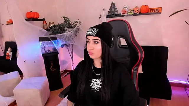 EmmyEvans1 online show from October 2025 07:27:01 PM