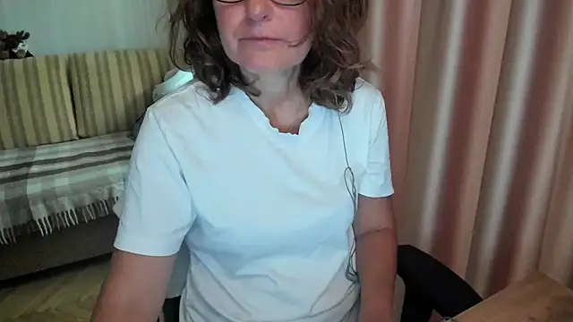 lauraoven online show from July 2026 07:17:02 AM