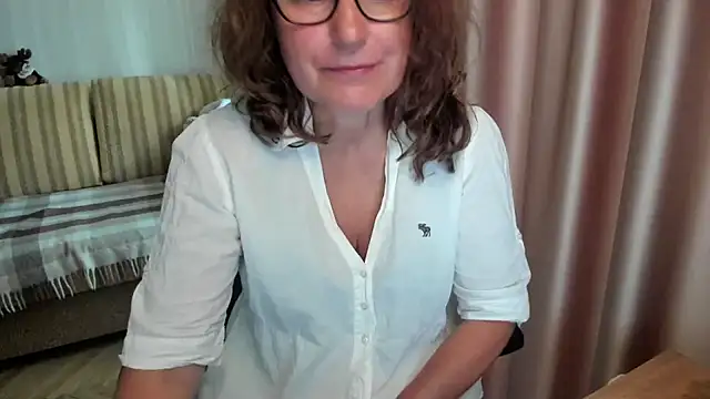 lauraoven online show from July 2026 07:52:01 AM