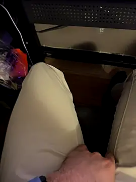 Snapshot of JohnnyBigShot chatting on October 2025 02:43:02 AM JohnnyBigShot online show from October 2025 02:43:02 AM