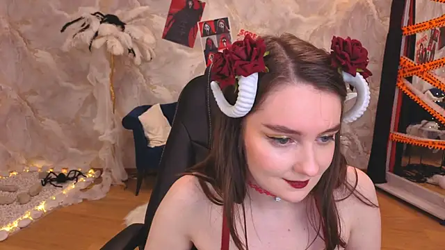 Snapshot of CloudGrace chatting on October 2025 06:12:01 PM CloudGrace online show from October 2025 06:12:01 PM