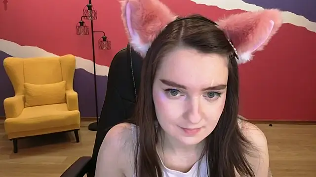 Snapshot of CloudGrace chatting on November 2025 03:18:02 AM CloudGrace online show from November 2025 03:18:02 AM