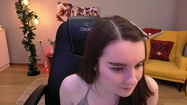 Snapshot of CloudGrace chatting on December 2025 08:04:02 PM CloudGrace online show from December 2025 08:04:02 PM