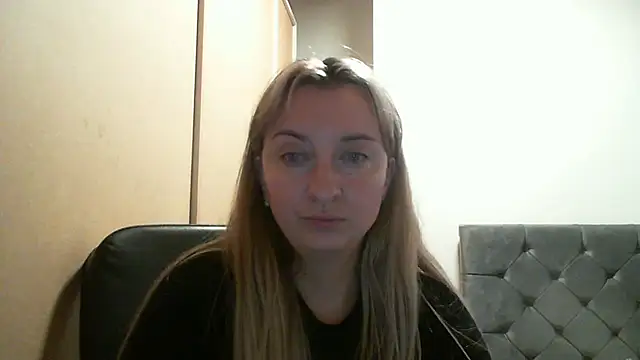 SusanCurt online show from October 2025 10:01:01 AM