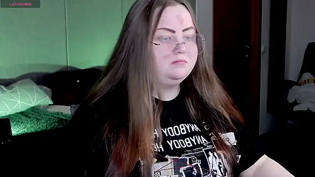 Snapshot of EMMA__CONNOR chatting on March 2025 08:19:02 PM EMMA CONNOR online show from March 2025 08:19:02 PM