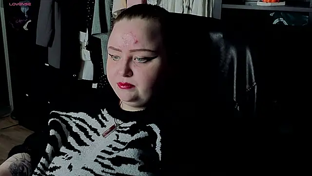 Snapshot of EMMA__CONNOR chatting on October 2025 08:54:02 PM EMMA CONNOR online show from October 2025 08:54:02 PM