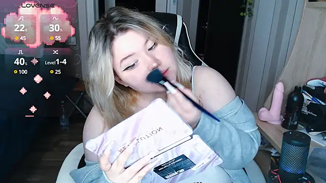 Mini Mo online show from February 2025 10:15:01 AM