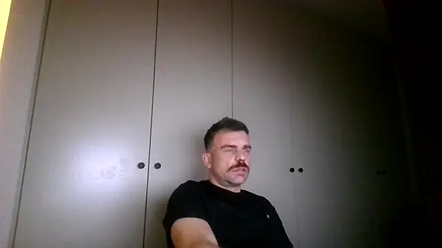 Snapshot of mrbigballs chatting on October 2025 11:42:02 PM mrbigballs online show from October 2025 11:42:02 PM