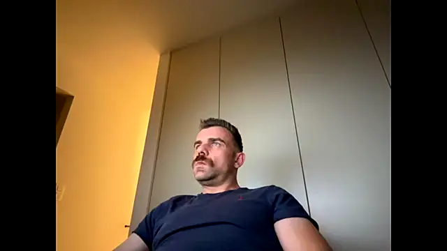 Snapshot of mrbigballs chatting on October 2025 09:30:01 PM mrbigballs online show from October 2025 09:30:01 PM