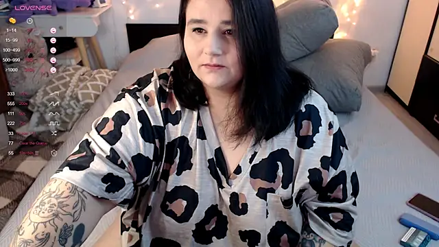 Snapshot of naughtykiss chatting on October 2025 05:48:02 AM naughtykiss online show from October 2025 05:48:02 AM