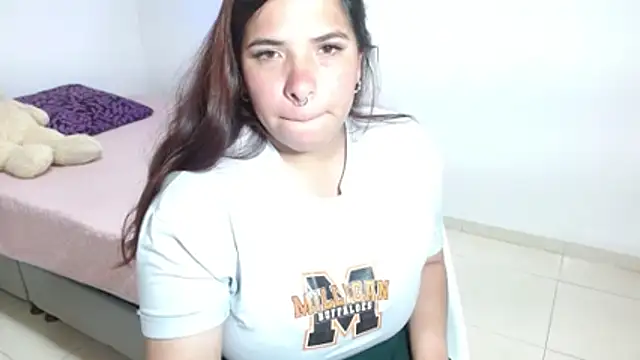 Snapshot of Karlathompson chatting on November 2025 11:26:02 PM Karlathompson online show from November 2025 11:26:02 PM