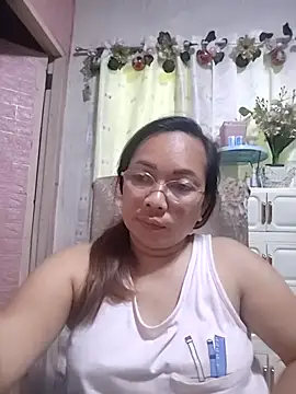 Snapshot of asianwet4u chatting on February 2026 04:38:01 AM asianwet4u online show from February 2026 04:38:01 AM