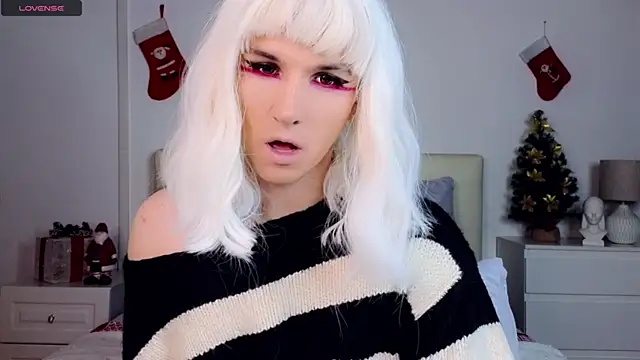 Snapshot of HelenSpellman chatting on January 2025 05:34:01 AM HelenSpellman online show from January 2025 05:34:01 AM