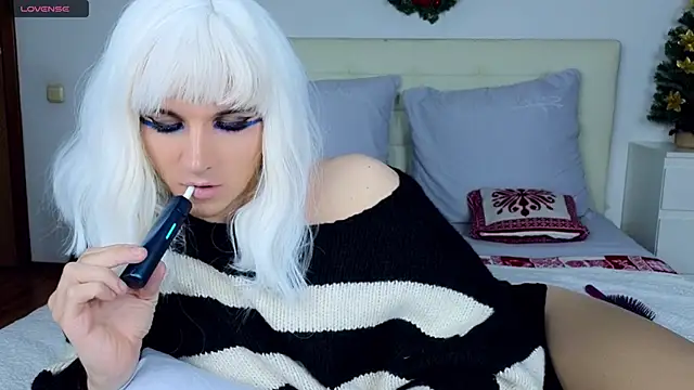 Snapshot of HelenSpellman chatting on January 2025 08:34:02 AM HelenSpellman online show from January 2025 08:34:02 AM