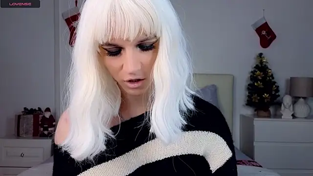 Snapshot of HelenSpellman chatting on January 2025 05:24:01 AM HelenSpellman online show from January 2025 05:24:01 AM