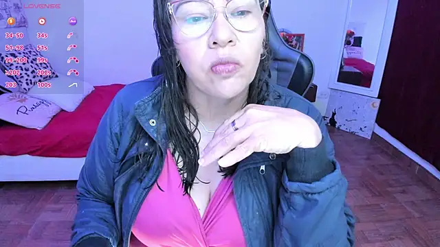 esmeralda milf online show from July 2026 08:26:01 PM