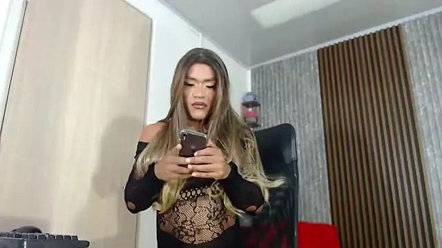 Snapshot of SARA_TS_FOX chatting on January 2025 09:19:02 PM SARA TS FOX online show from January 2025 09:19:02 PM