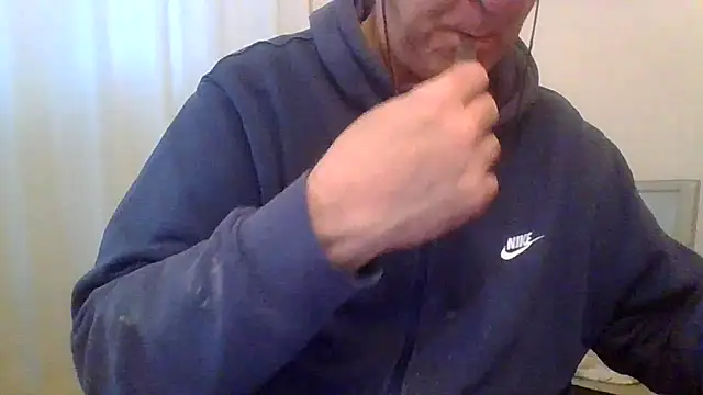 ANONIMO7735 online show from December 2025 06:40:01 AM