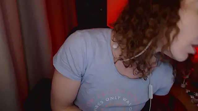 Snapshot of JohansonKatie chatting on January 2025 04:50:02 PM JohansonKatie online show from January 2025 04:50:02 PM