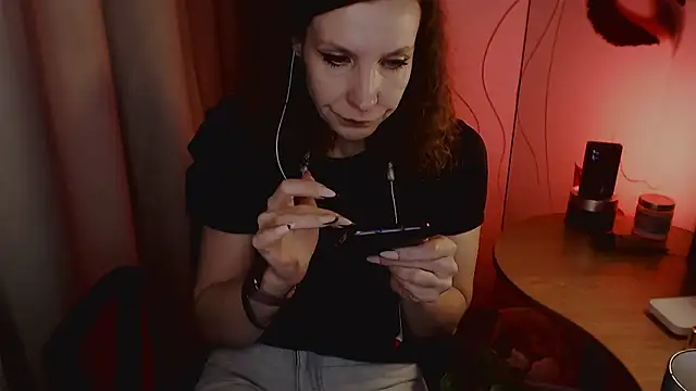 Snapshot of JohansonKatie chatting on January 2025 07:18:01 AM JohansonKatie online show from January 2025 07:18:01 AM