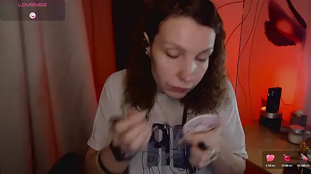 Snapshot of JohansonKatie chatting on February 2025 05:08:01 AM JohansonKatie online show from February 2025 05:08:01 AM