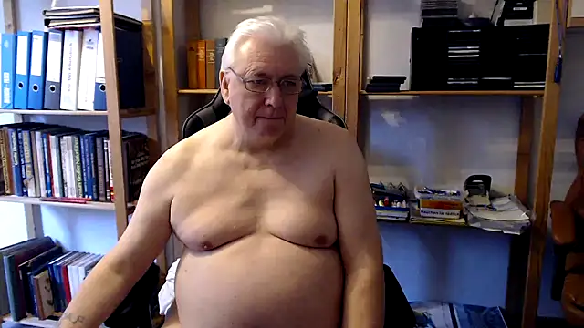 Snapshot of SchwanzhureXXL chatting on February 2025 09:25:02 AM SchwanzhureXXL online show from February 2025 09:25:02 AM