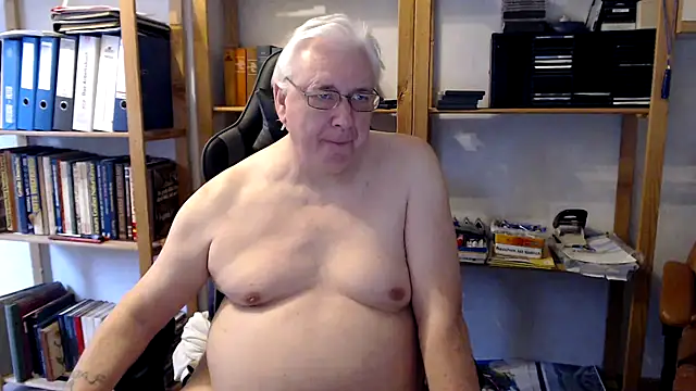 Snapshot of SchwanzhureXXL chatting on February 2025 02:57:02 PM SchwanzhureXXL online show from February 2025 02:57:02 PM