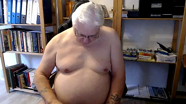 Snapshot of SchwanzhureXXL chatting on September 2025 02:05:02 PM SchwanzhureXXL online show from September 2025 02:05:02 PM
