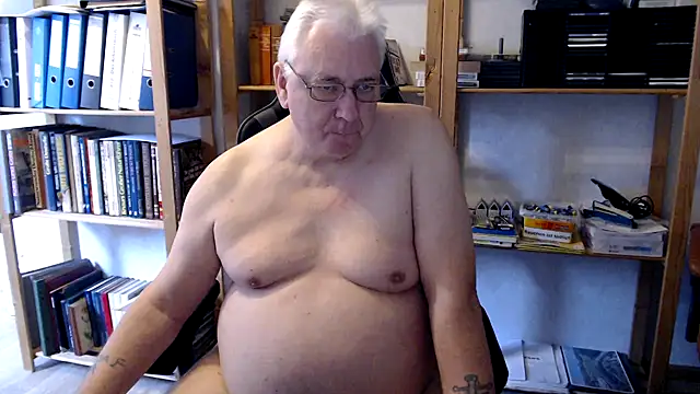 Snapshot of SchwanzhureXXL chatting on September 2025 08:14:02 AM SchwanzhureXXL online show from September 2025 08:14:02 AM