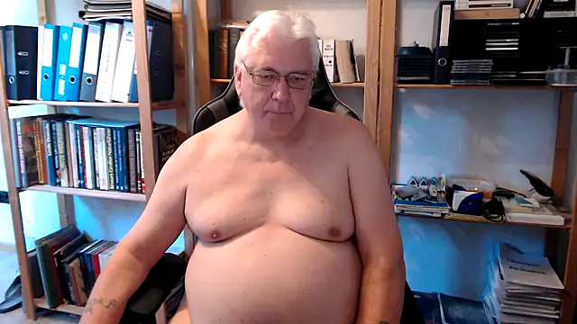 SchwanzhureXXL online show from June 2026 07:45:02 AM