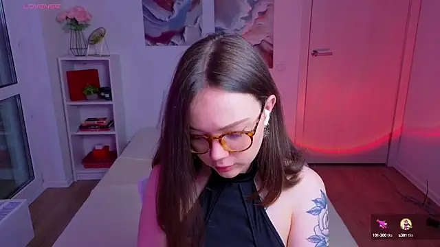 MilenaSaint online show from October 2025 04:32:02 AM