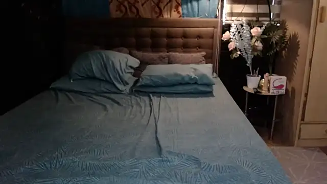 Snapshot of xheavenlytrans chatting on October 2025 12:00:02 AM xheavenlytrans online show from October 2025 12:00:02 AM