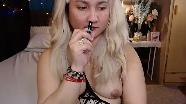 Snapshot of xheavenlytrans chatting on November 2025 02:25:01 AM xheavenlytrans online show from November 2025 02:25:01 AM