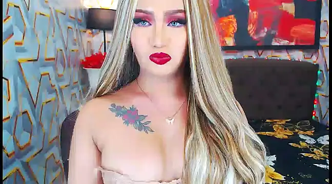 Snapshot of KylieMaxwellCaulfield_TS chatting on December 2024 01:47:02 AM KylieMaxwellCaulfield TS online show from December 2024 01:47:02 AM