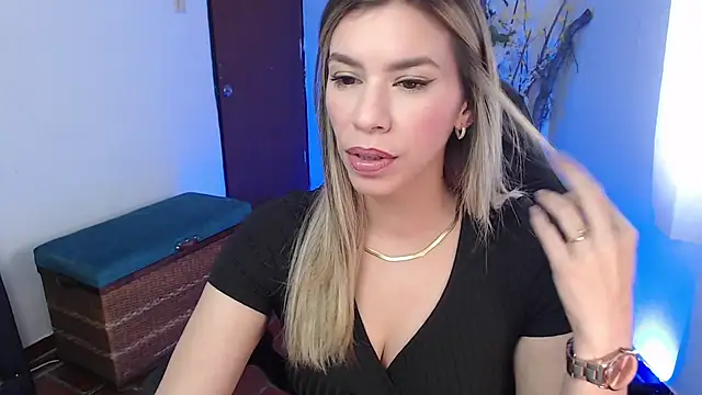 ms sofia x online show from December 2025 04:58:02 PM