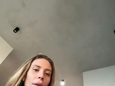 Iris cherry online show from December 2025 01:17:01 PM