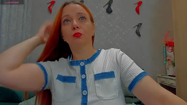 Snapshot of emilianna666 chatting on October 2025 08:34:02 AM emilianna666 online show from October 2025 08:34:02 AM