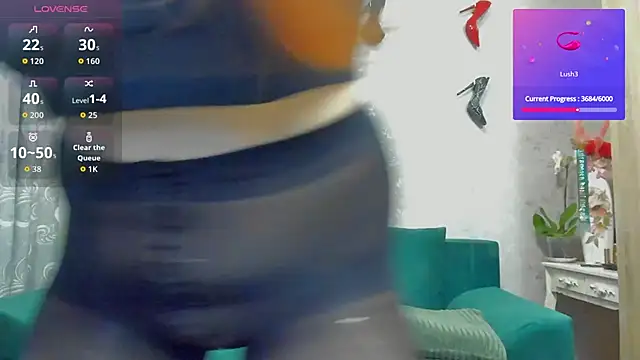 Snapshot of emilianna666 chatting on October 2025 01:48:02 PM emilianna666 online show from October 2025 01:48:02 PM