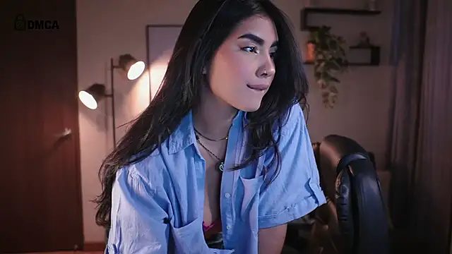 Snapshot of Isabella_dior chatting on May 2026 03:17:02 PM Isabella dior online show from May 2026 03:17:02 PM