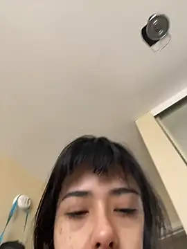 Evie-Luna online show from March 2026 04:35:01 PM