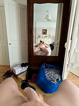 Snapshot of theSecretBallerino chatting on February 2025 11:55:01 AM theSecretBallerino online show from February 2025 11:55:01 AM